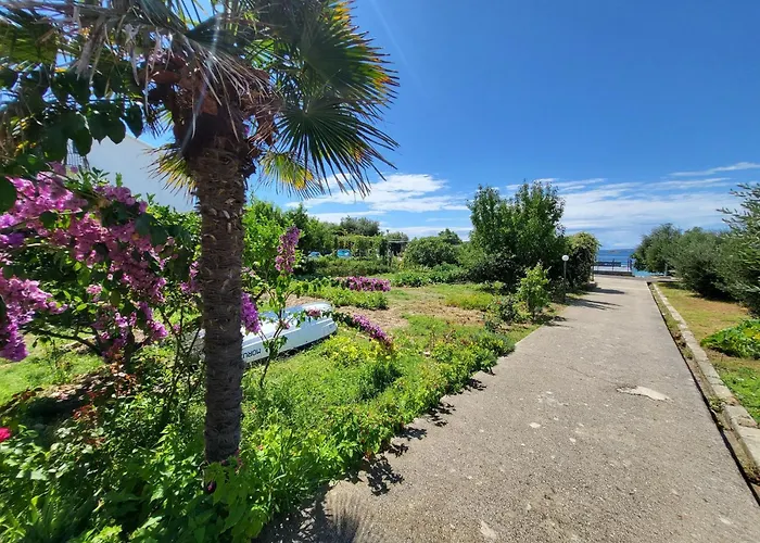 Double Banjol 2008a 招待所 拉布